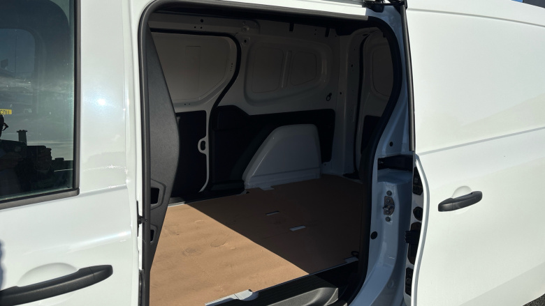 Nissan Townstar L2 Petrol 1.3 Acenta Van Auto